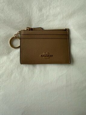 BNWT Coach Mini Skinny ID Case